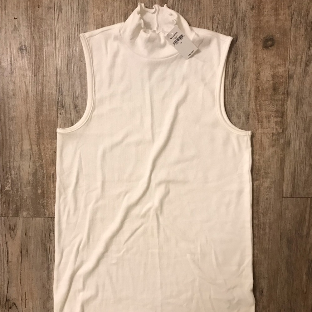 Gap White Mock Neck Tank Top